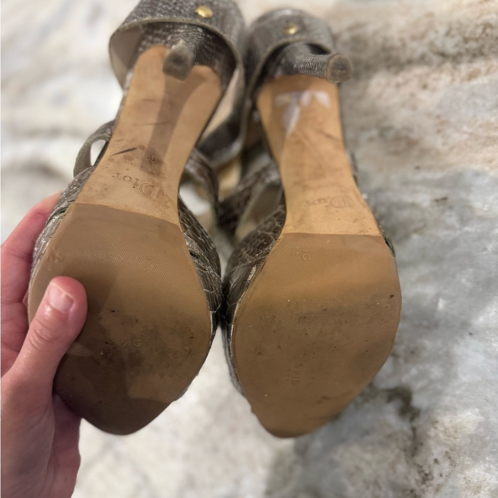 Super sexy Gold leather gladiator Heels with Ankle Straps as seen on SATC! - Picture 5 of 7